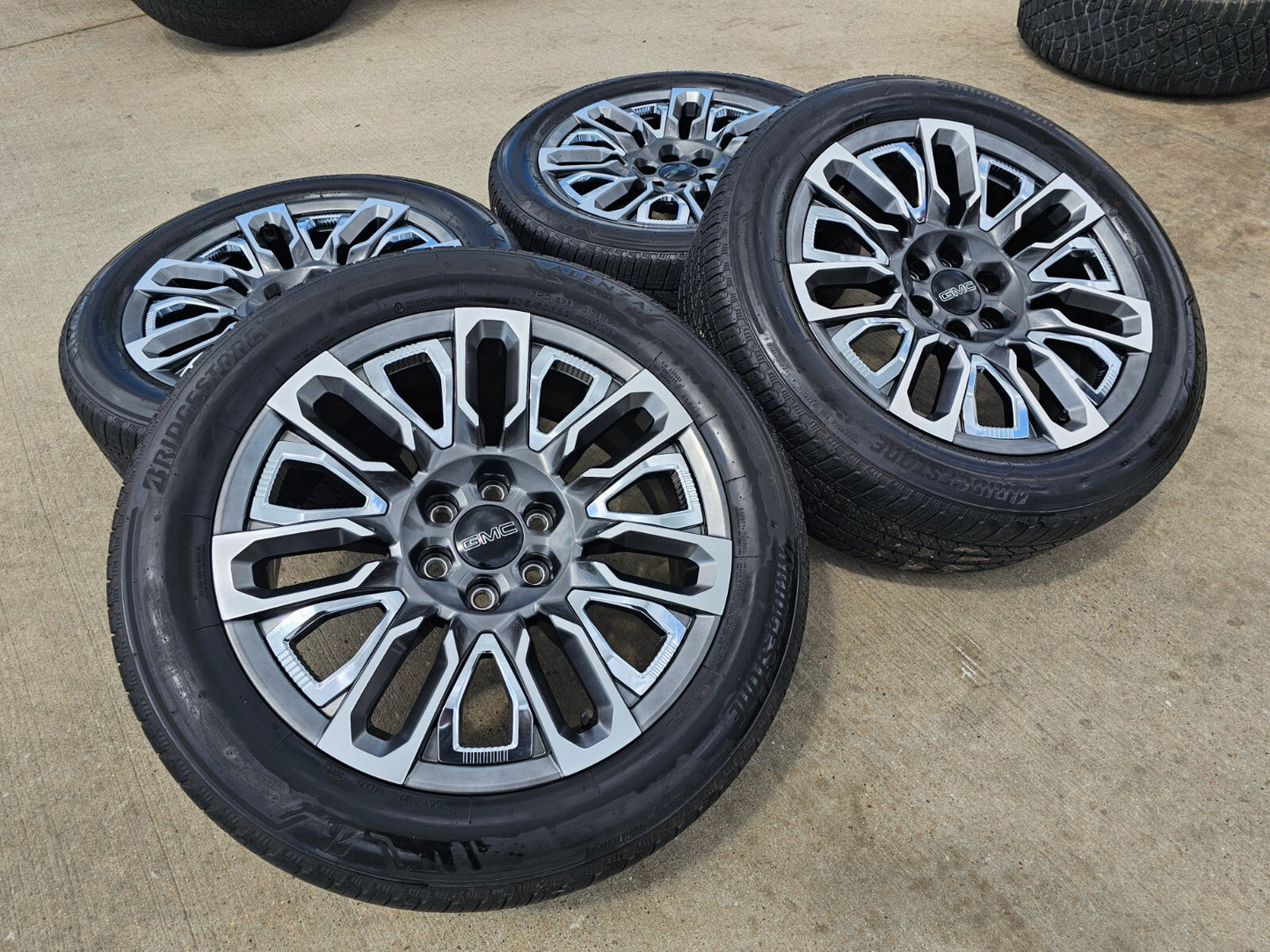 22" GMC Yukon Chevy Tahoe Escalade OEM 95486 wheels rims 2022 2023 2024 2025