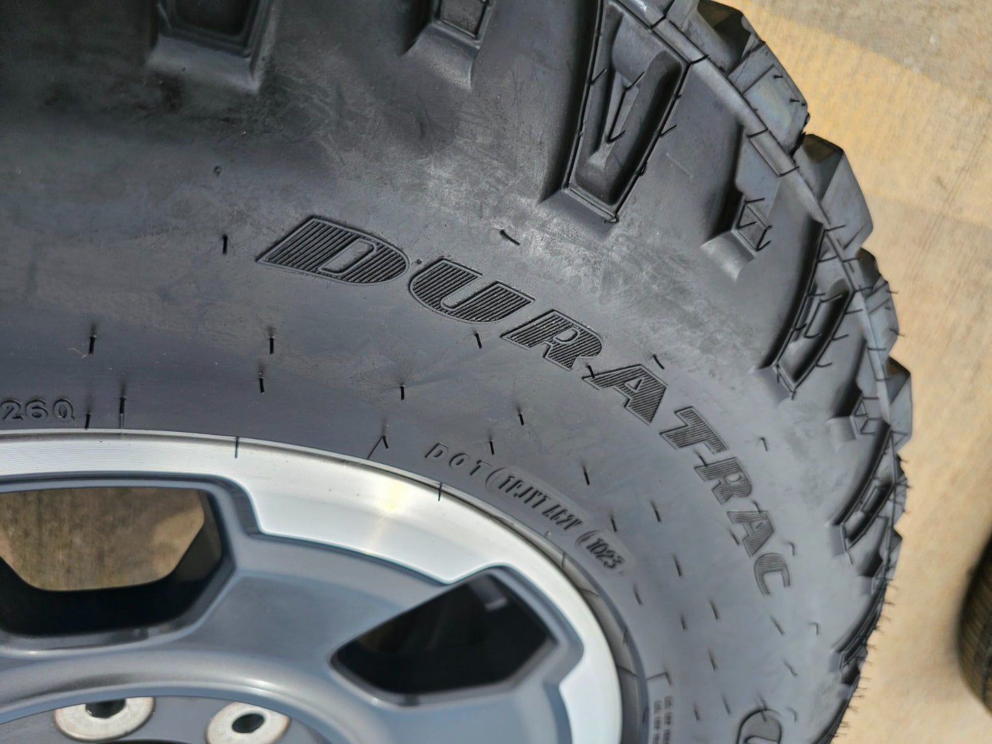 (1) 18" Ford F-250 F-350 OEM TREMOR 10482 rim wheel DURATRAC Spare