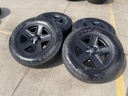17" Jeep Gladiator BLACK OEM wheels rims 9235 Wrangler 2024 2025 2026 NEW