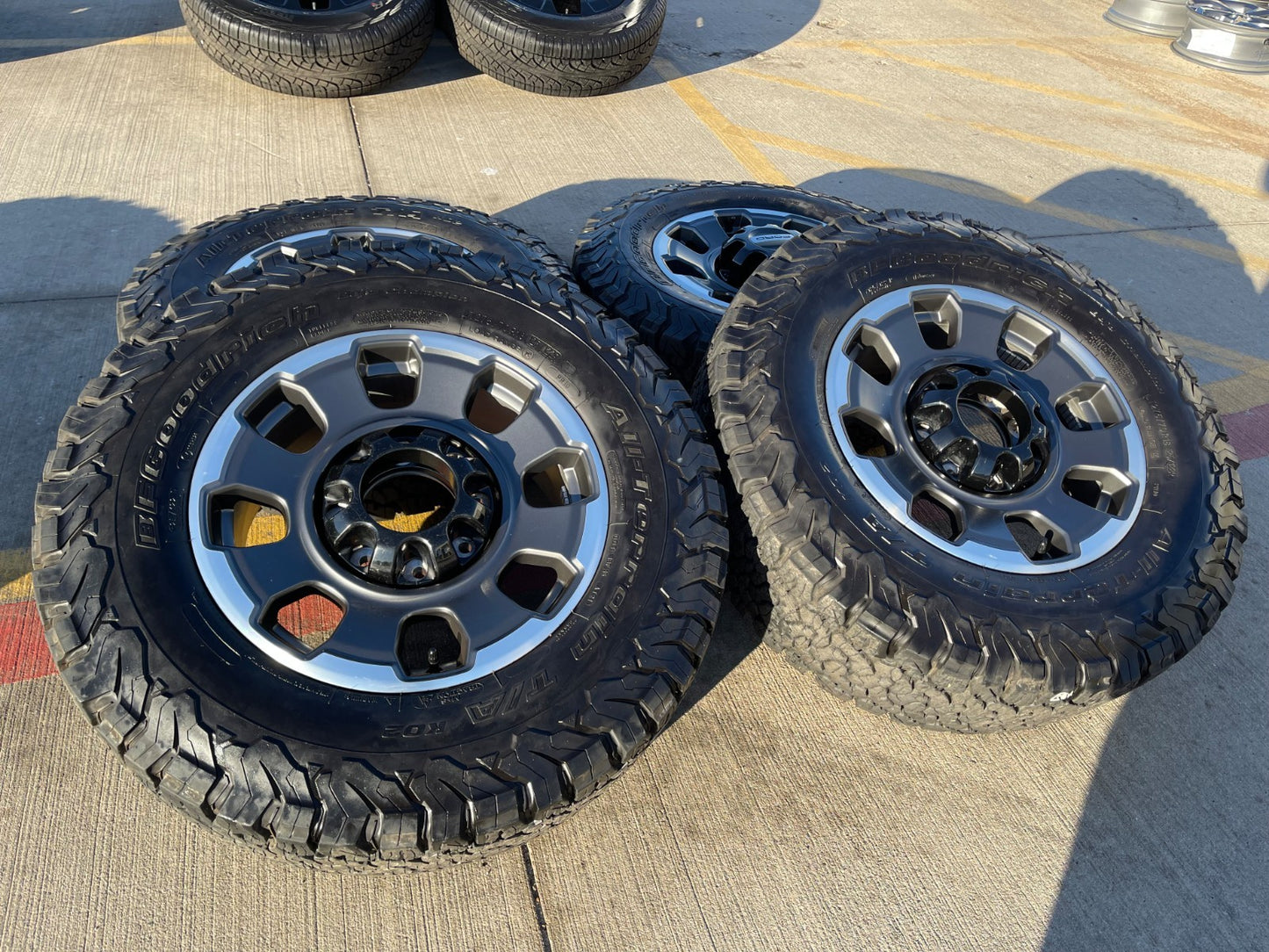 18" Ford F-250 F-350 OEM TREMOR rims wheels 10482 BFG KO2 A/T