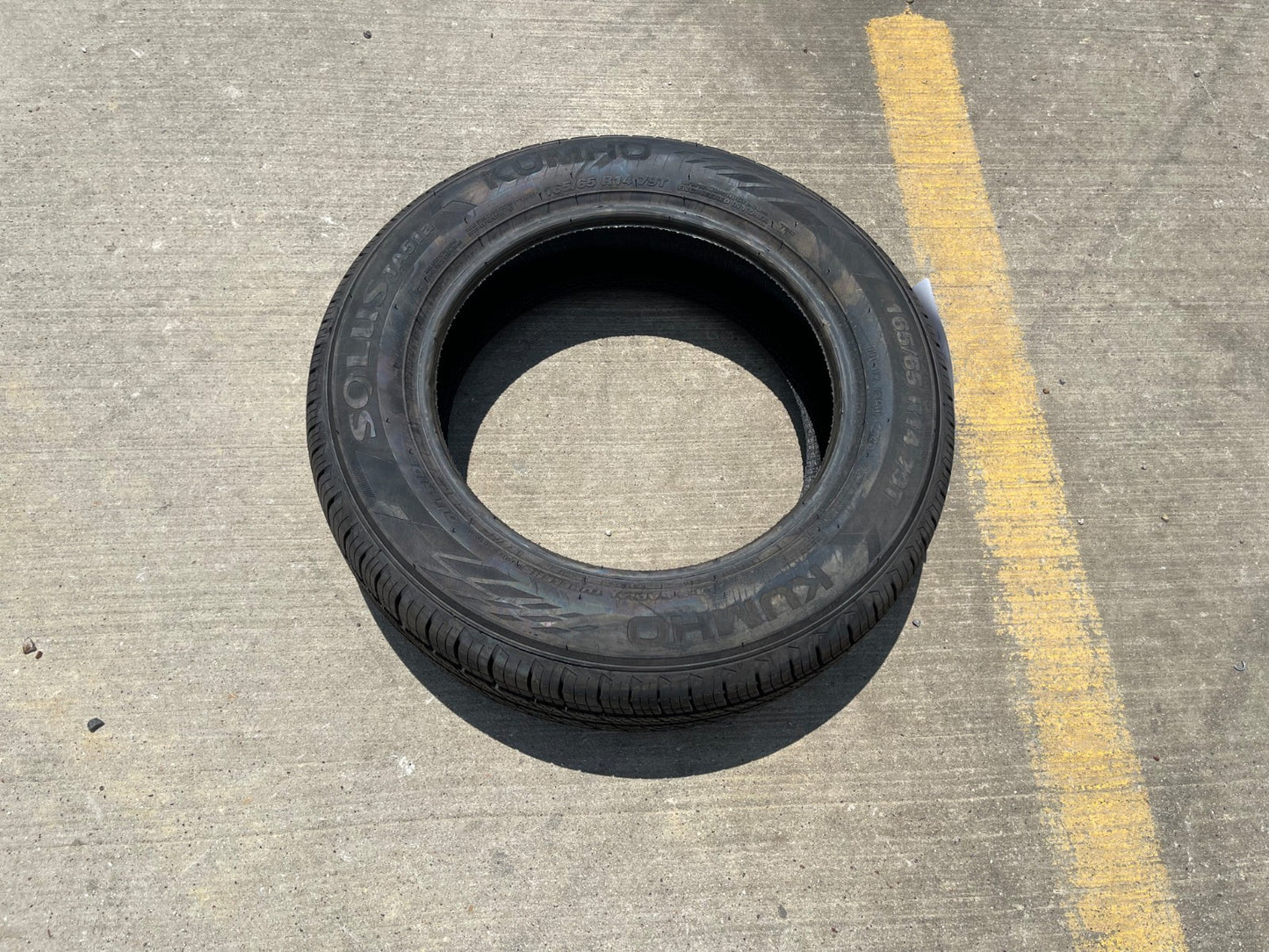 (1) 165/65/14 Kuhmo Solus TA51a tire 79T 165/65R14 NEW