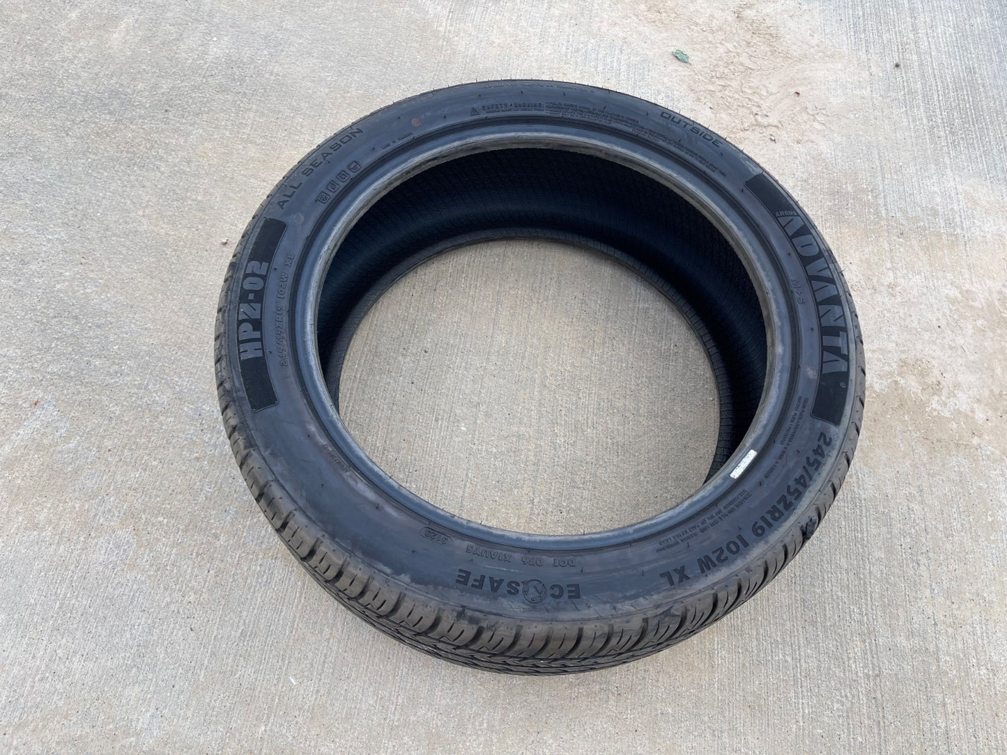 (1) 245/45/19 Advanta HPZ-02 tire 245/45R19 102W XL