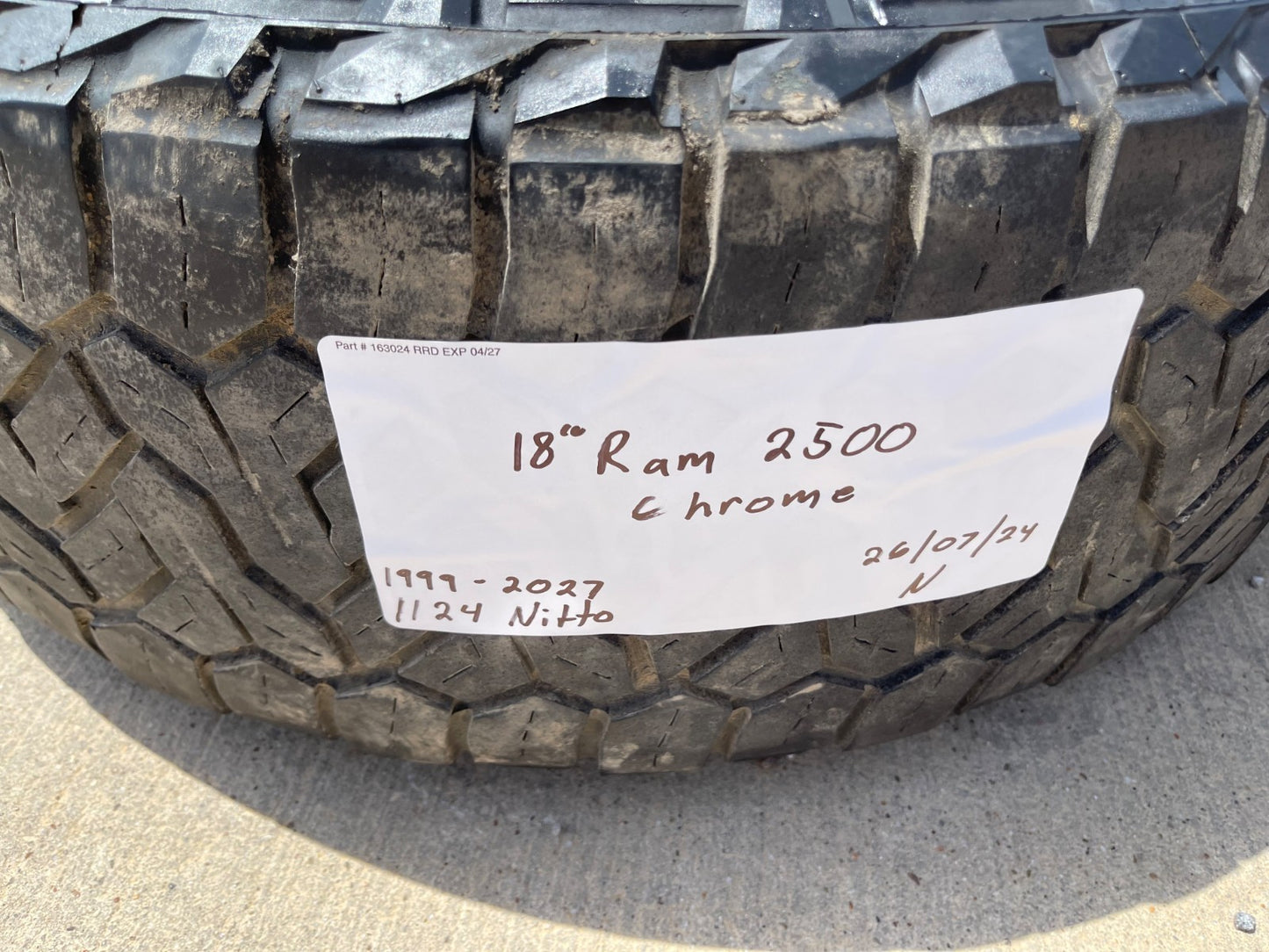 18" Ram 2500 3500 Laramie Power Wagon OEM wheels rims 2692 SET NITRO 34"