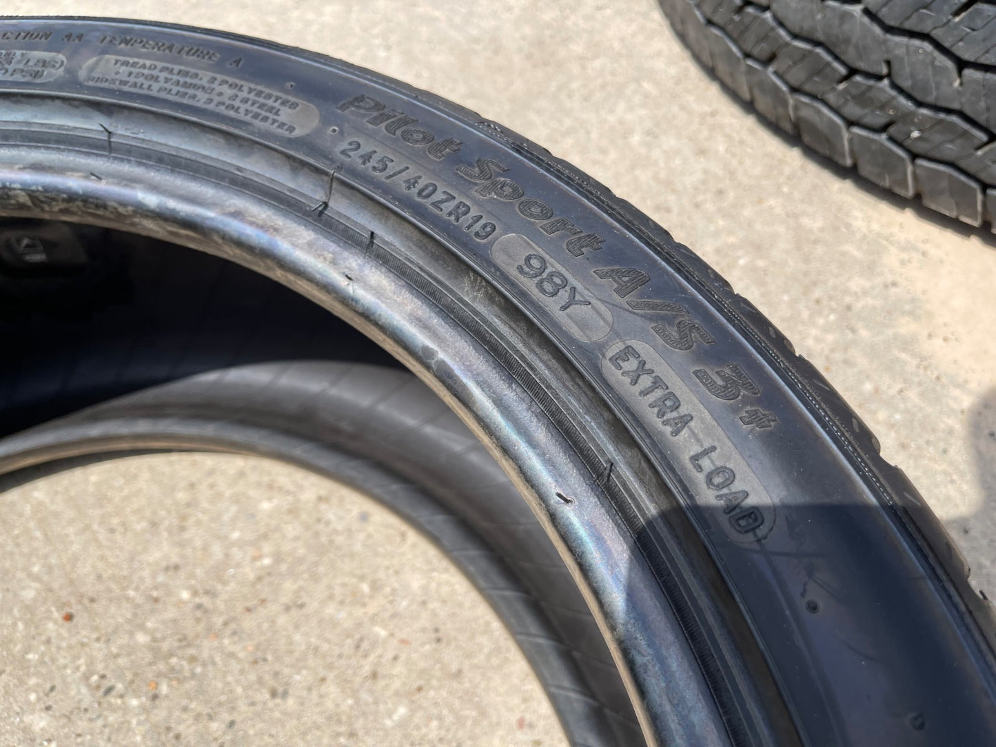 (1) 245/40/19 Michelin Pilot Sport A/S 3 All Season Plus + 98Y XL 245/40R19 tire