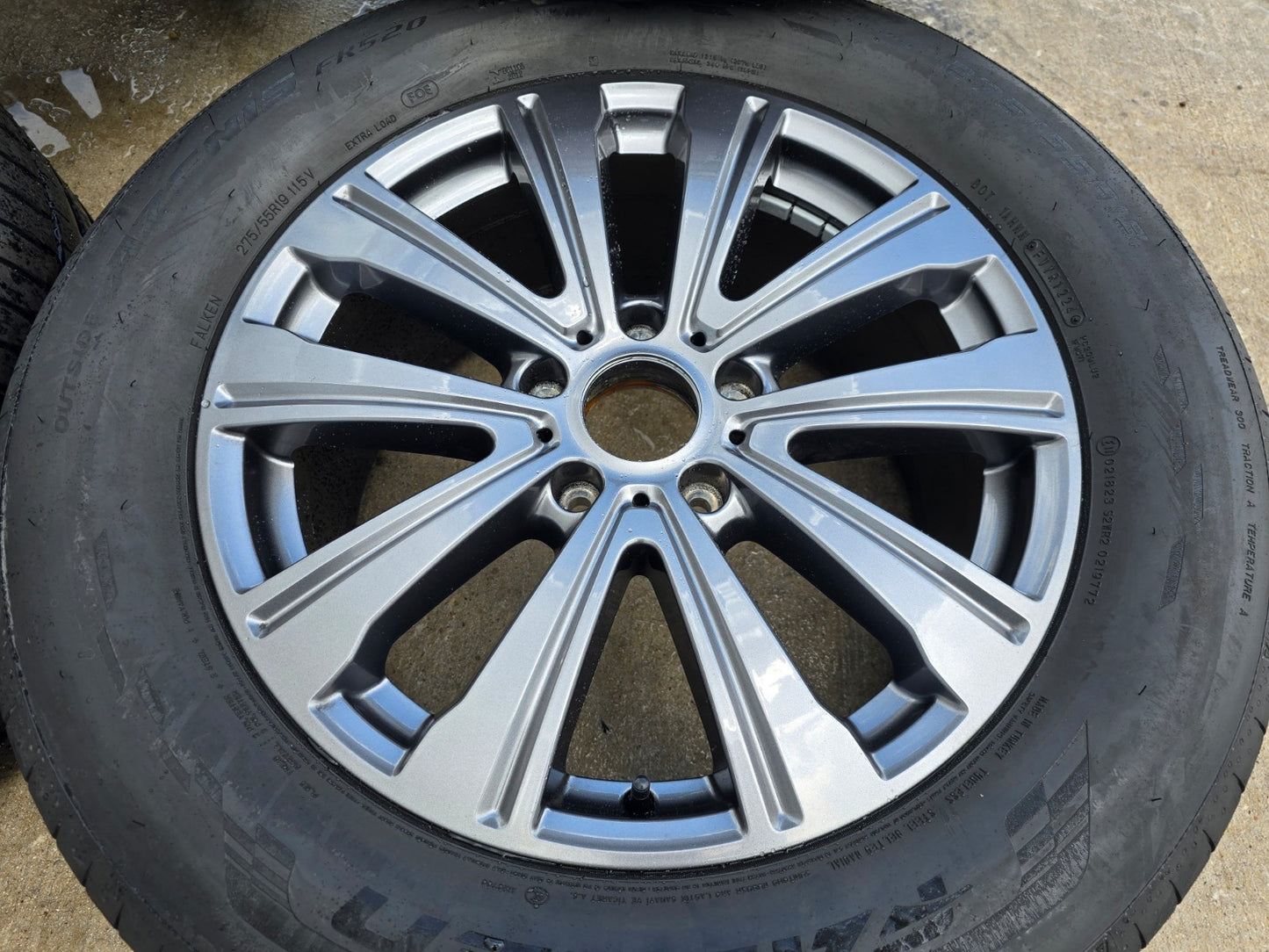 19" Mercedes G550 G Wagon OEM wheels rims tires 85714 RIM# 4654012600