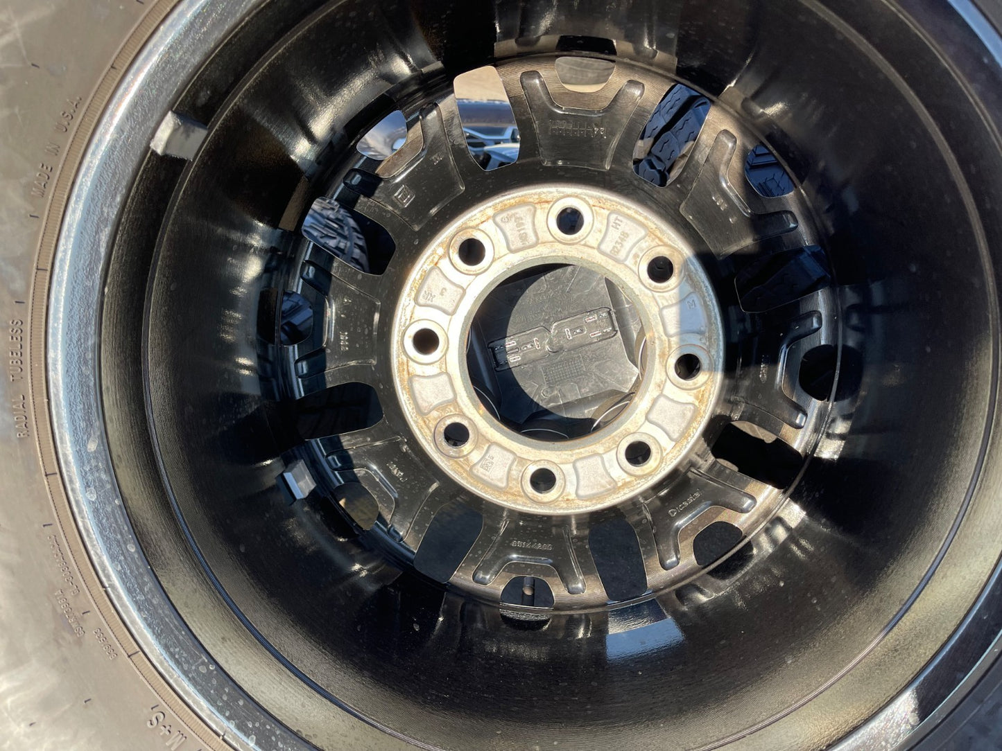 18" GMC Sierra AT4X Chevy Trail Boss 2500 OEM 14136 wheels rims GOODYEAR 35"