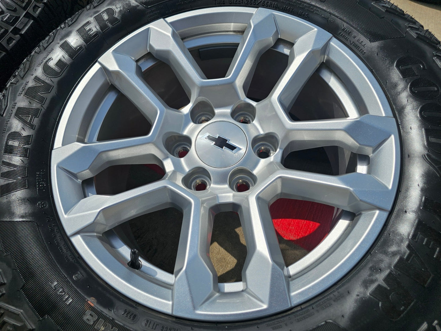 18" Chevy Silverado Suburban Tahoe OEM 14091 wheels rims GMC SET GOODYEAR