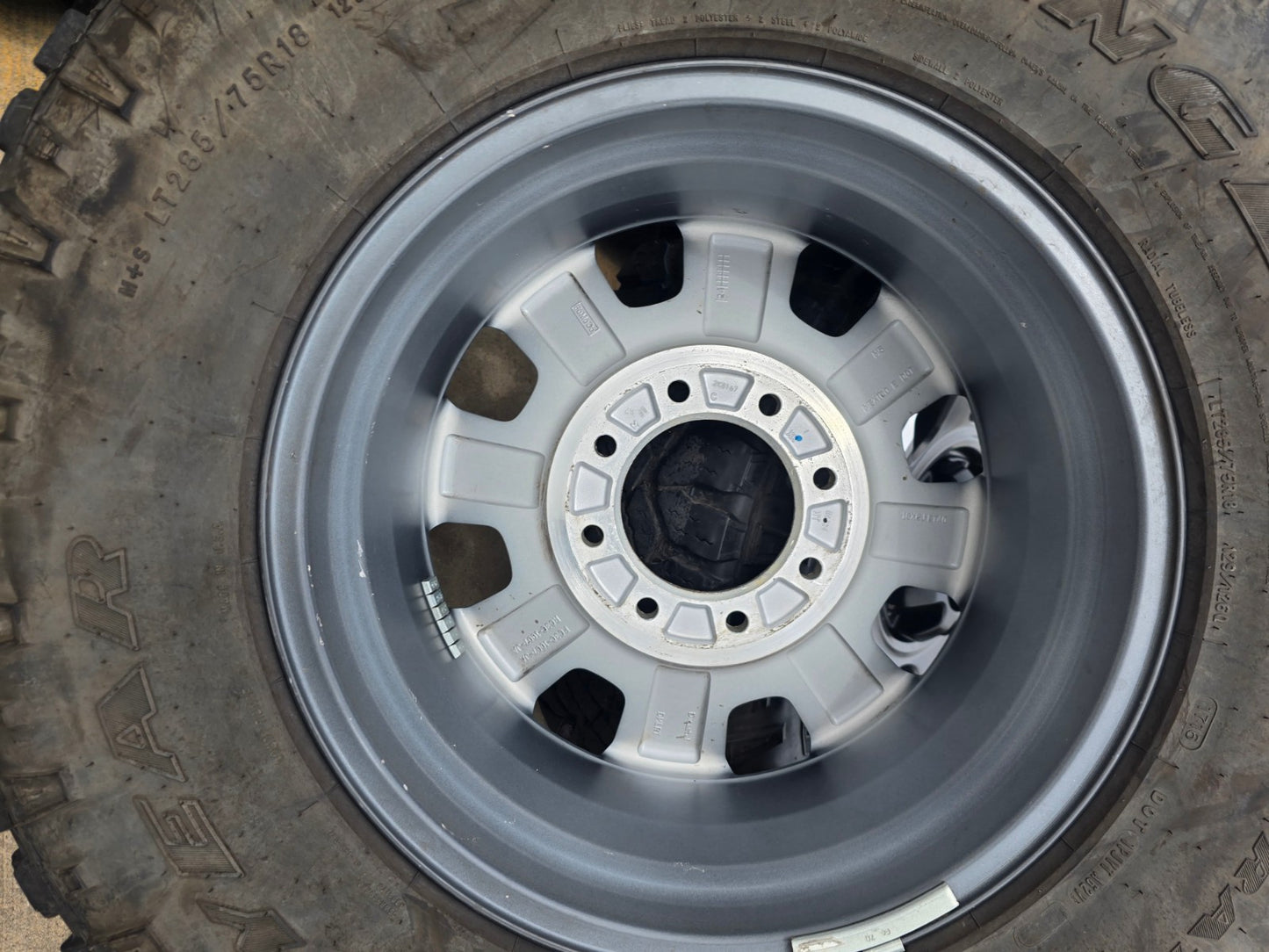 18" Ford F-250 F-350 OEM TREMOR rims wheels 10482 tires DURATRAC R/T 35"