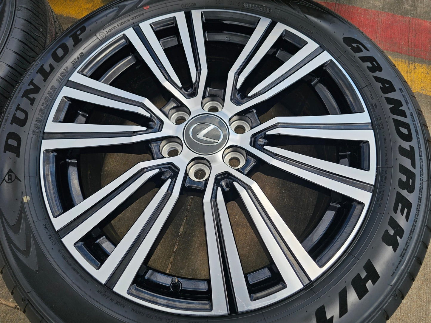 22" Lexus LX600 OEM wheels rims 74402 Toyota Tundra Sequoia 2025 2026 2027 NEW