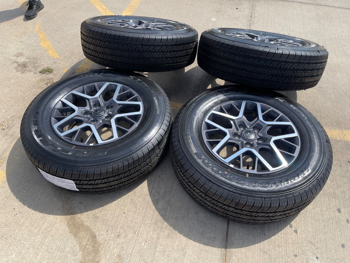 18" Jeep Wrangler Grand Cherokee Gladiator OEM 9331 wheels rims DUELER H/T NEW