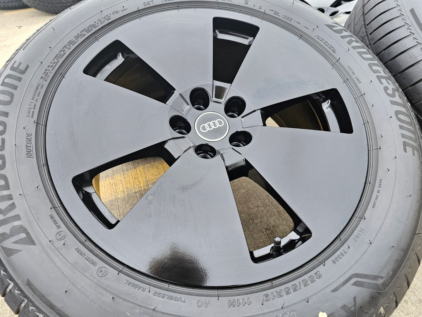 19" Audi E-Tron OEM wheels rims tires SQ5 Q5 Q7 Q8 GT 2021 2022 2024 2025 NEW