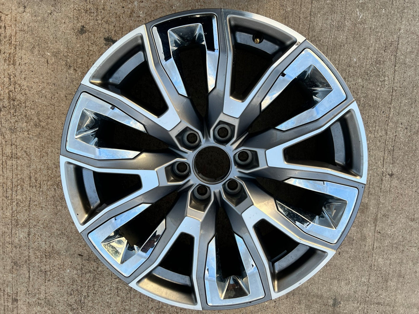 22" GMC Yukon Chevy Tahoe Escalade OEM chrome 95513 14134 wheel rim