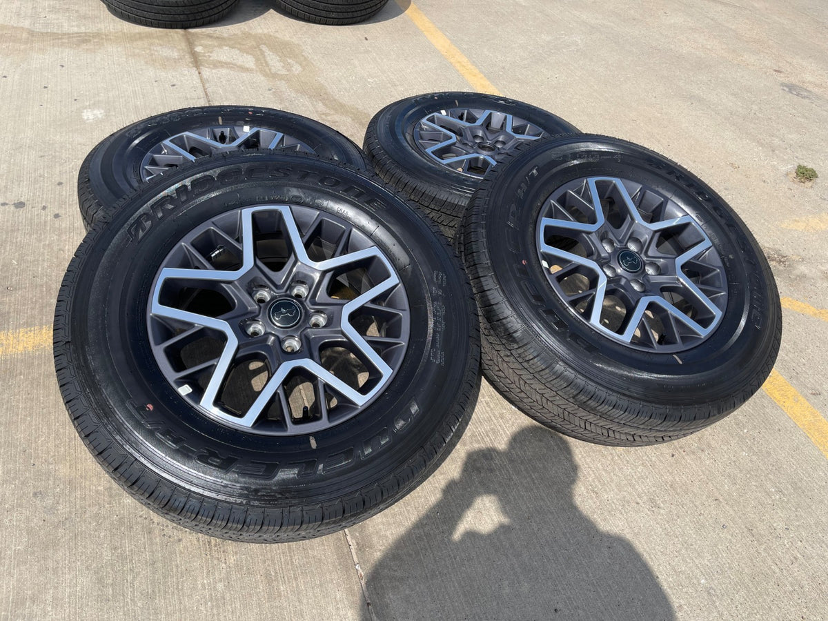 18" Jeep Wrangler Grand Cherokee Gladiator OEM 9331 wheels rims DUELER H/T NEW