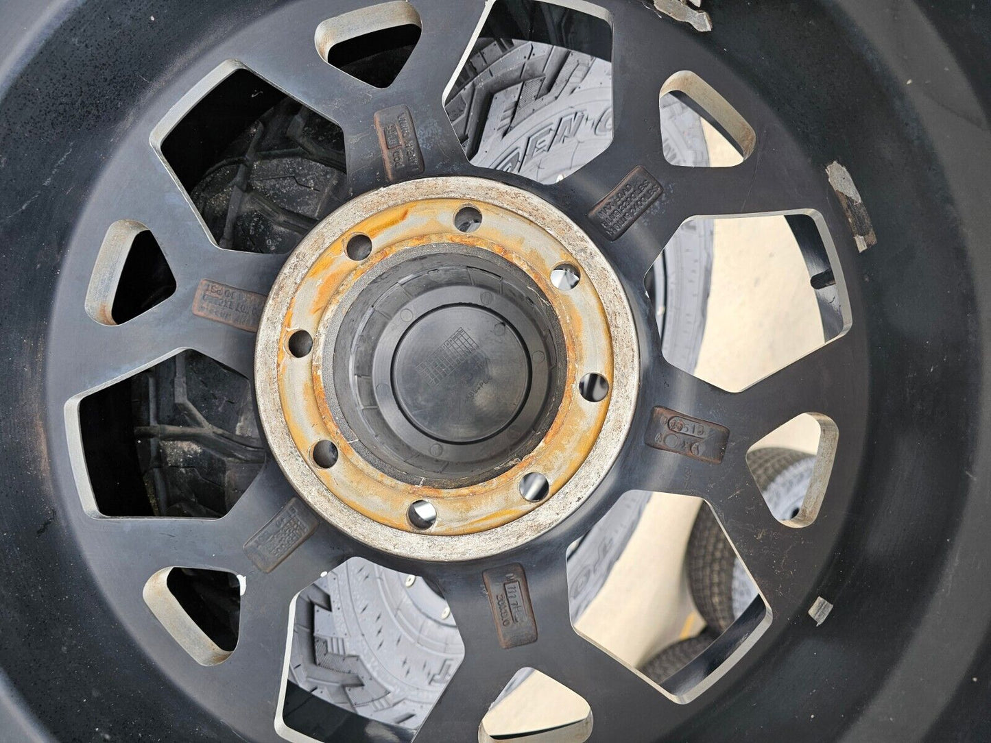 20x12 Moto Metal MO985 Chevy Dodge Ram 2500 3500 wheels rims 8x165 8x6.5 37"