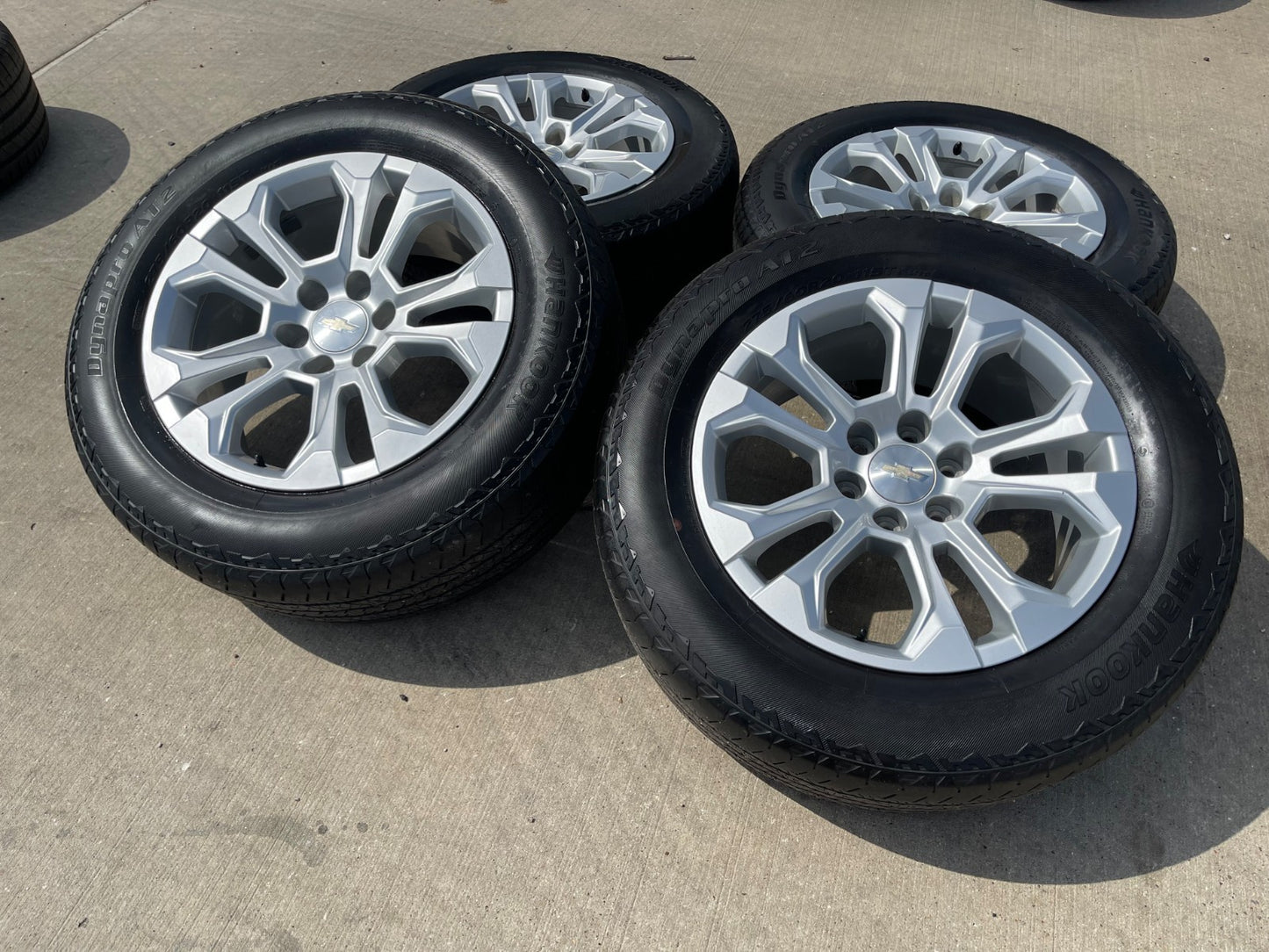 20" Chevy Tahoe Silverado OEM 14090 95417 wheels rims SET HANKOOK A/T2