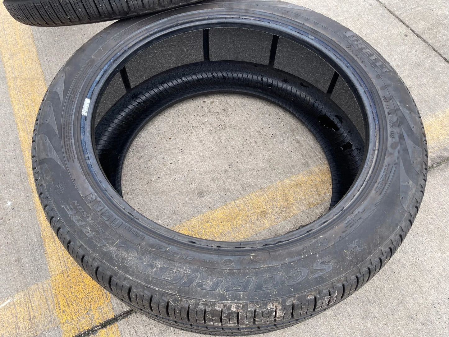 (1) 275/45/21 Pirelli Scorpion Verde A/S tire 110W 275/45r21 M+S LR PNCS