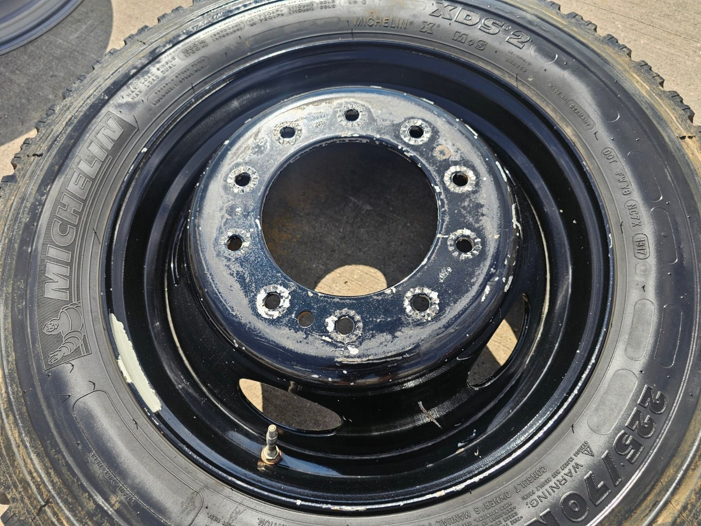 19.5" Ford F-450 F-550 Dually rim RAM 4500 OEM 10x225 spare MICHELIN