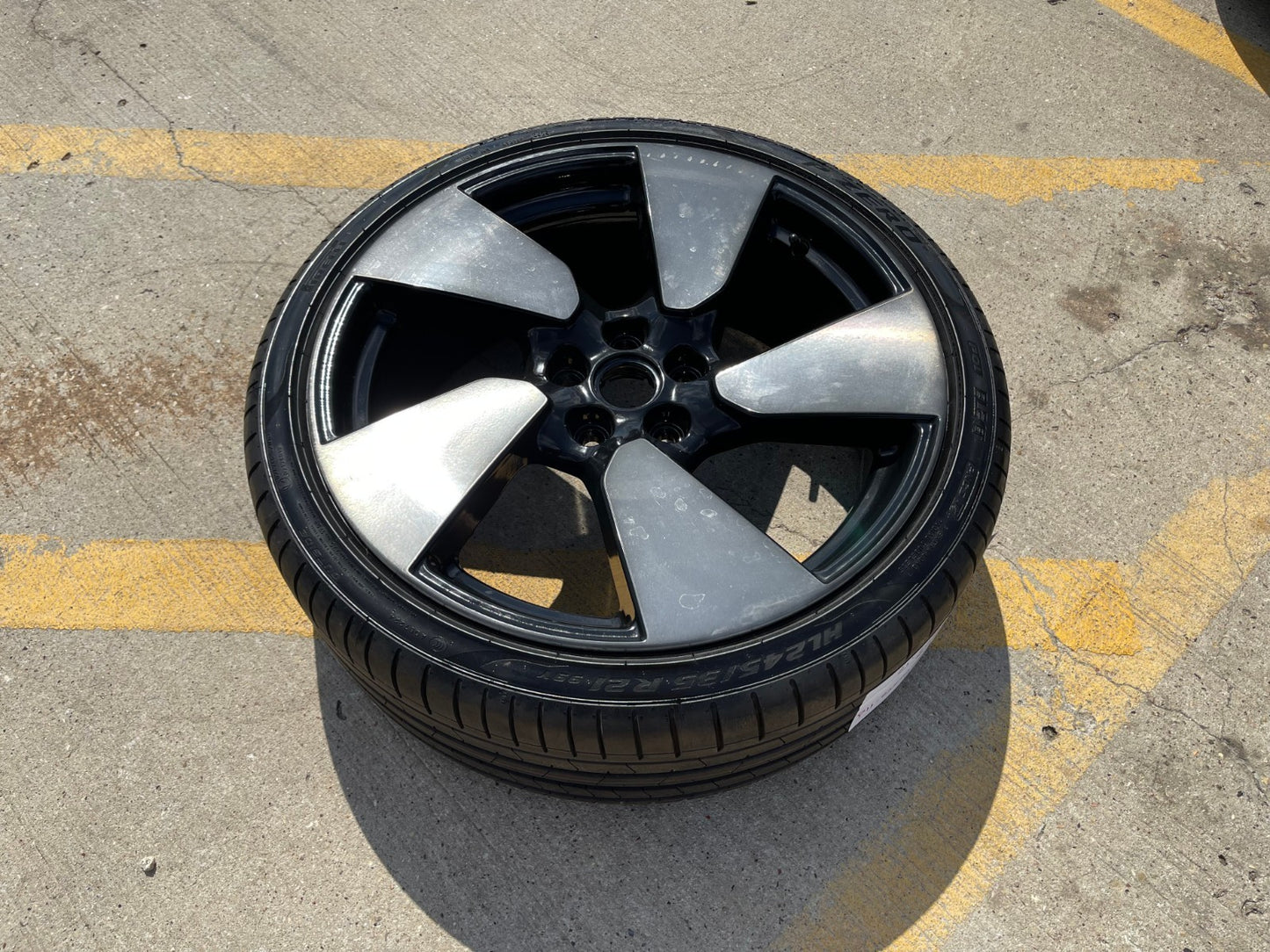 21" Lucid Air OEM Grand Touring wheel rim 5x120 spare 2023 2024 2025 2026 FRONT