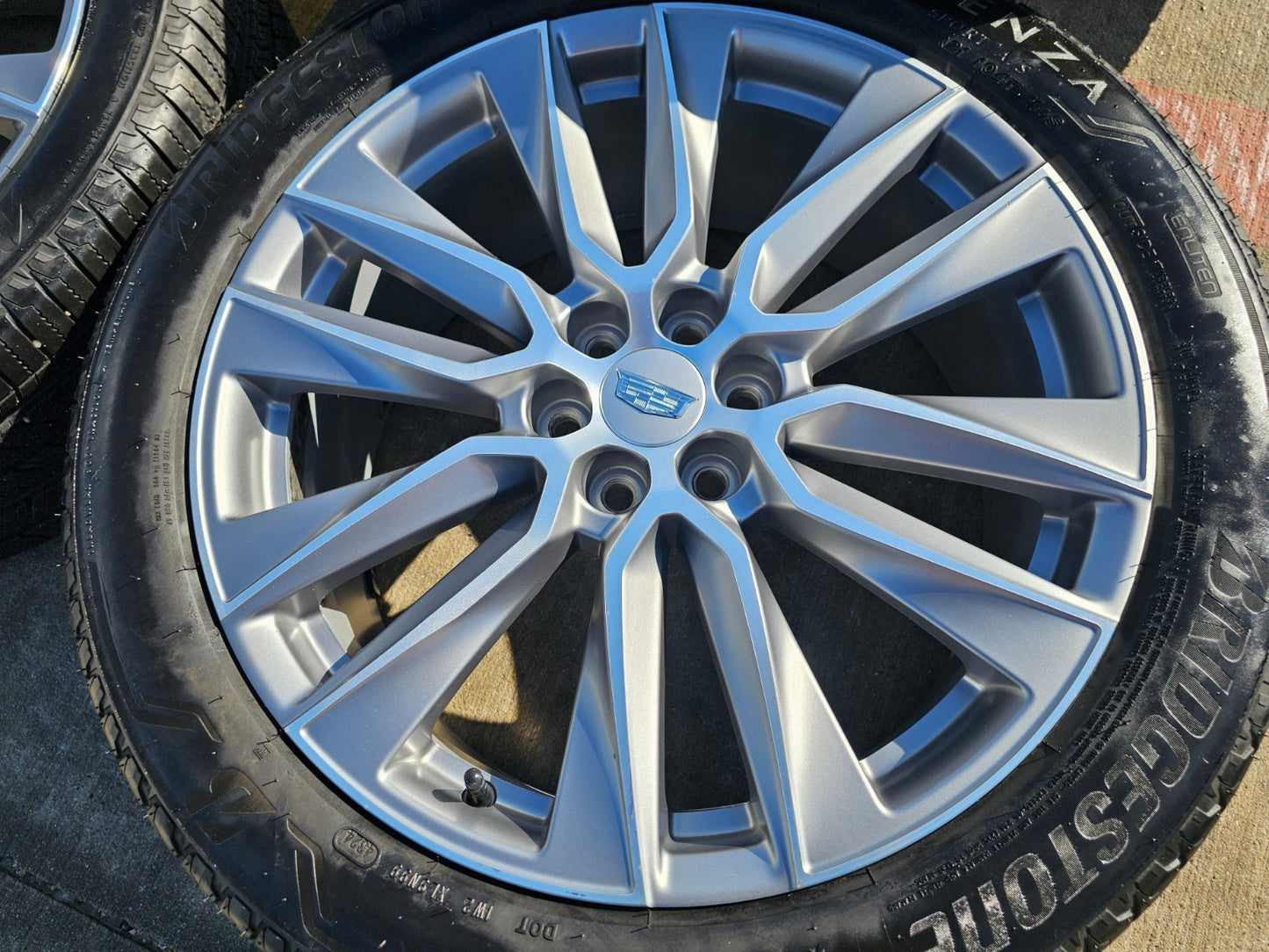 21" Cadillac XT6 XT5 SRX OEM 4851 wheels rims 2023 2024 2025 2026 BRIDGESTONE