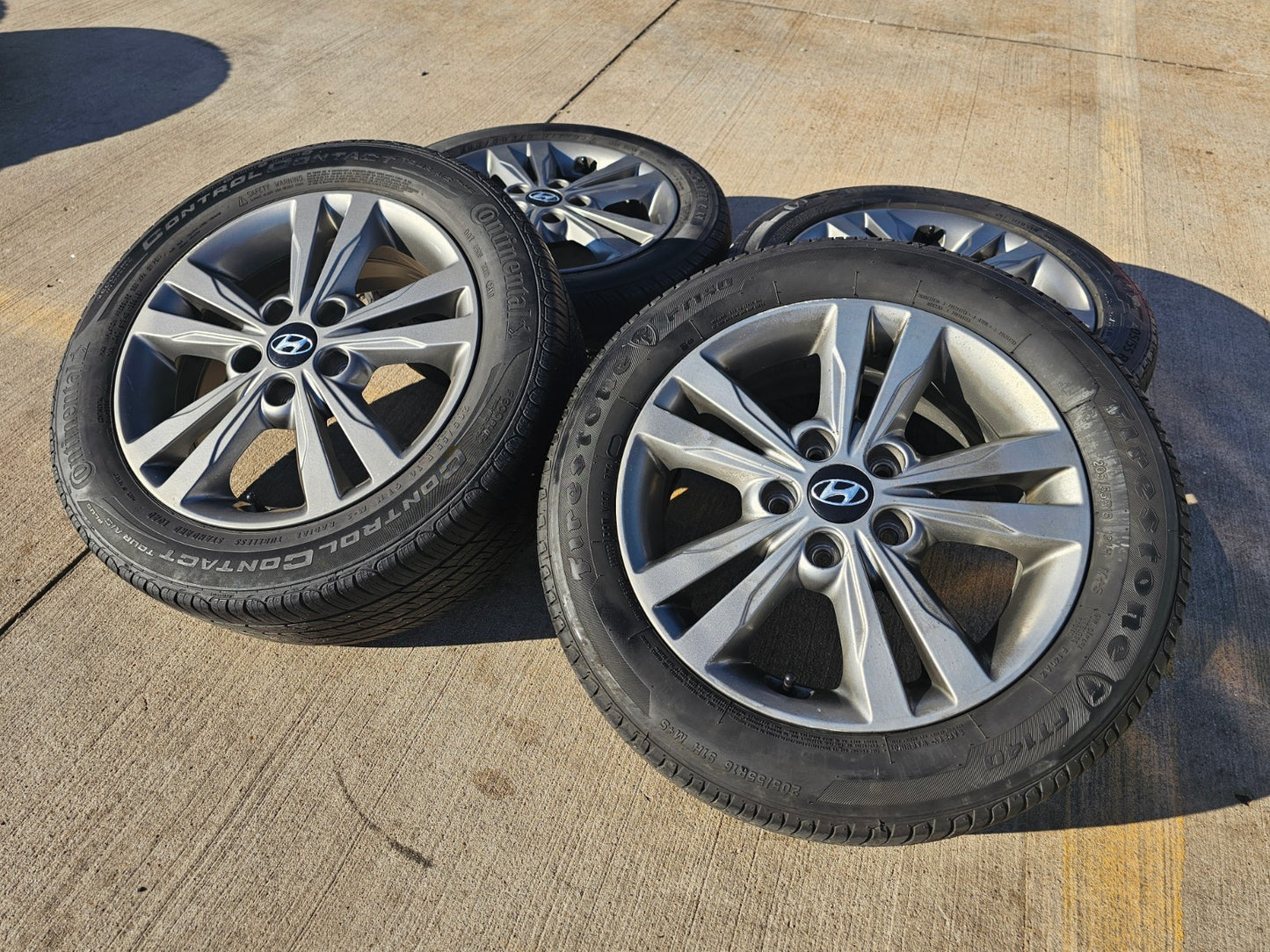 16" Hyundai Elantra Sonata OEM wheel rims 70902 Veloster tires