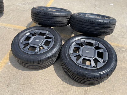 19" Kia Telluride Sorento OEM wheels rims 95983 tires Carnival BRIDGESTONE SET