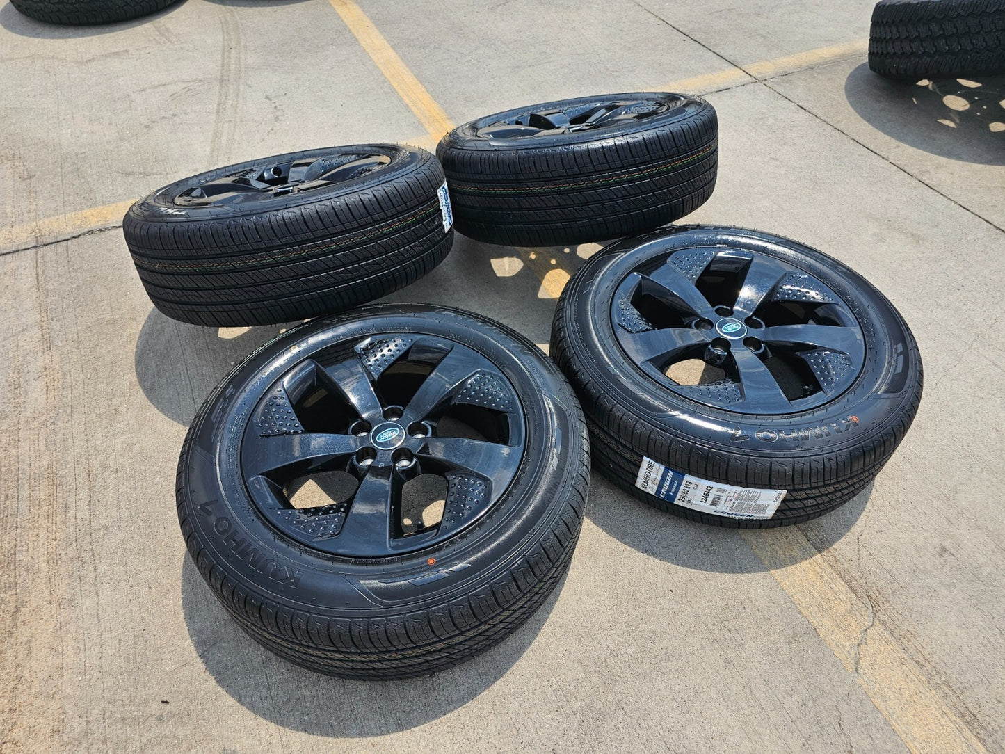 18" Land Rover Discovery Sport OEM 72337 wheels rims Evoque tires NEW