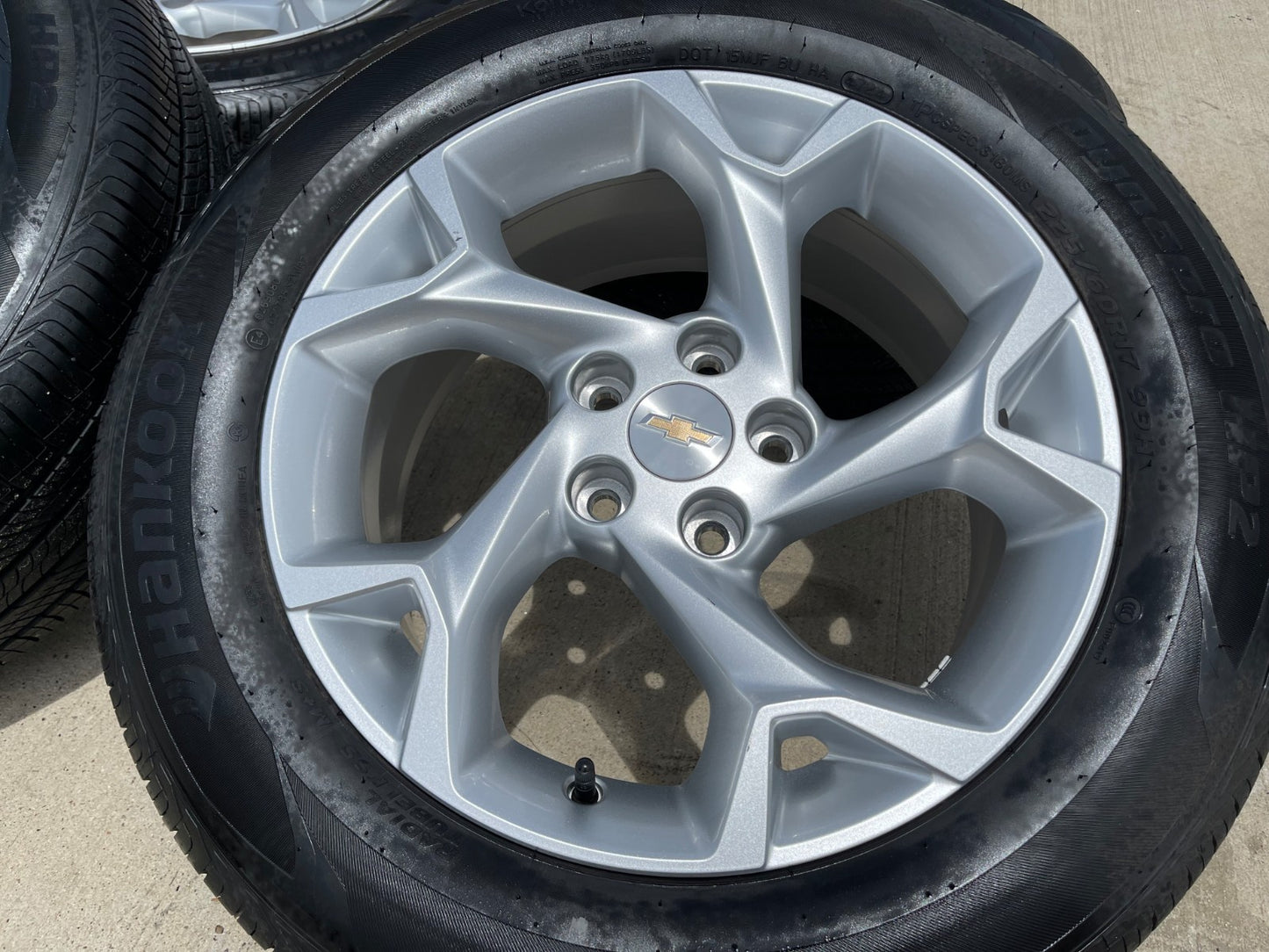 17" Chevy TRAX OEM wheels rims 14141 Terrain Trailblazer Equinox  2024 2025 2026