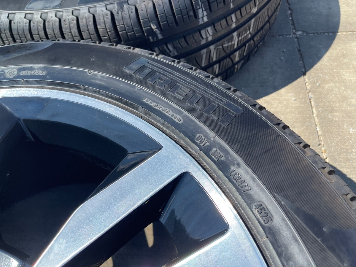 22" Chevy Silverado Tahoe Suburban RST OEM 5620 wheels rims PIRELLI SET