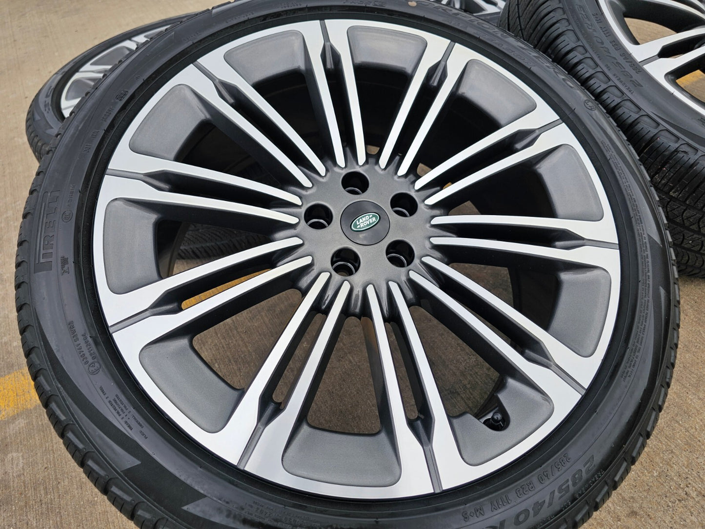 23" Land Rover Range AUTOBIOGRAPHY OEM 72377 wheels rims 2023 2024 2025