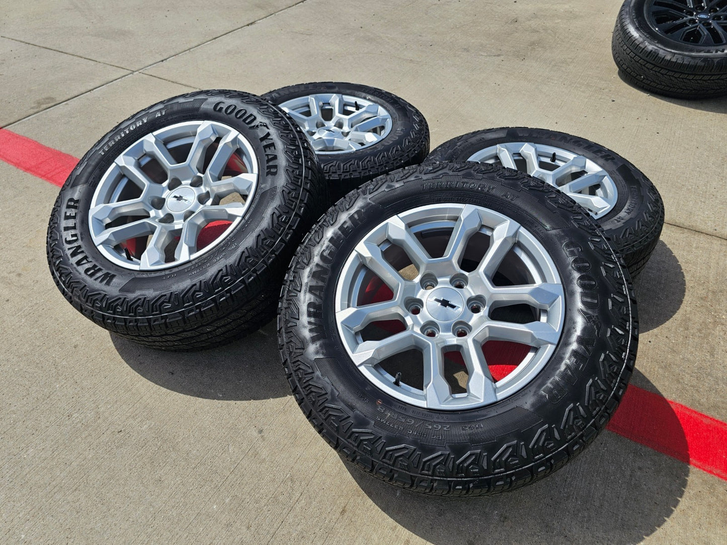 18" Chevy Silverado Suburban Tahoe OEM 14091 wheels rims GMC SET GOODYEAR NEW