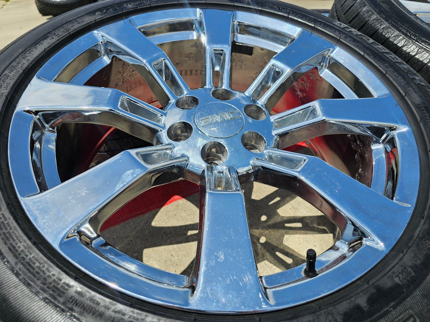 22" GMC Yukon Sierra DENALI OEM 5409 wheels rims tires SET CHROME