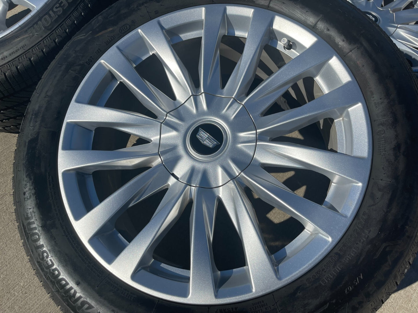 22" Cadillac Escalade Platinum OEM wheels rims 95026 4873 tires