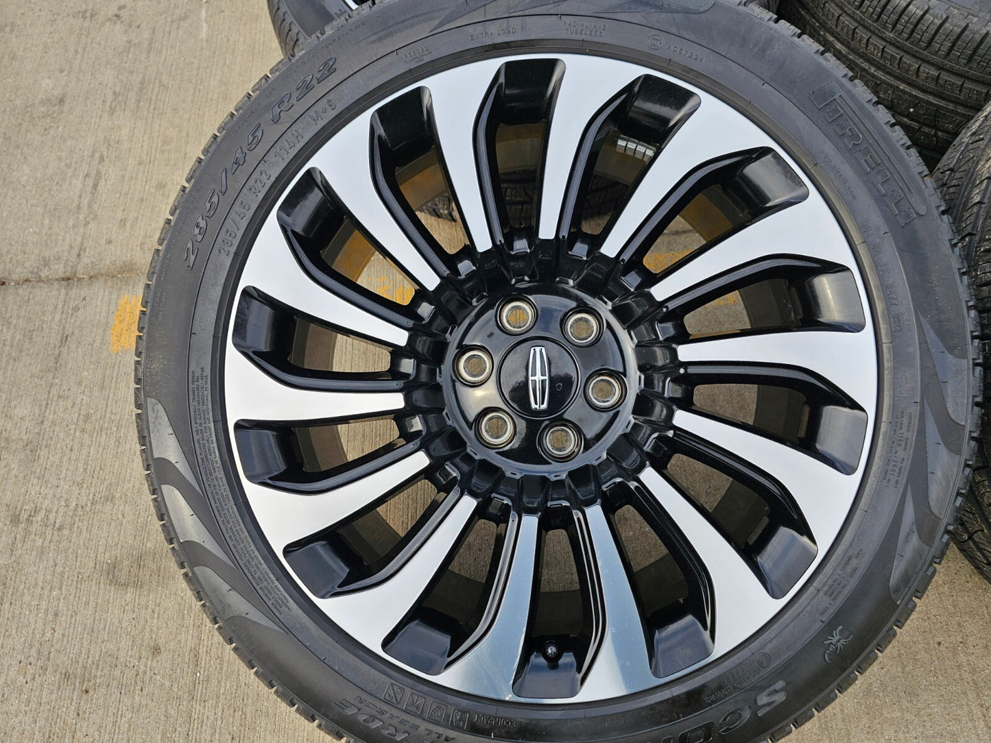 22" Lincoln Navigator OEM rims wheels 10499 95383 Black Label 2023 2024 2025