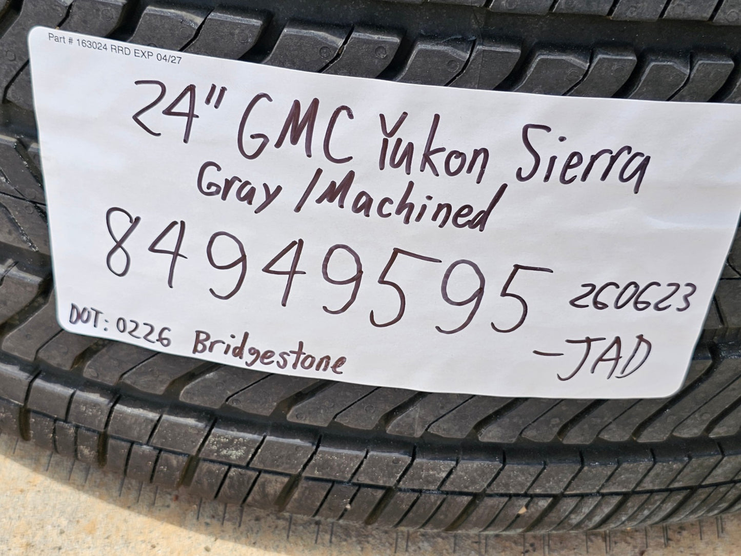 (1) 24" GMC Yukon Sierra DENALI OEM wheel rim tire 2022 2023 2024 2025 2026 2027