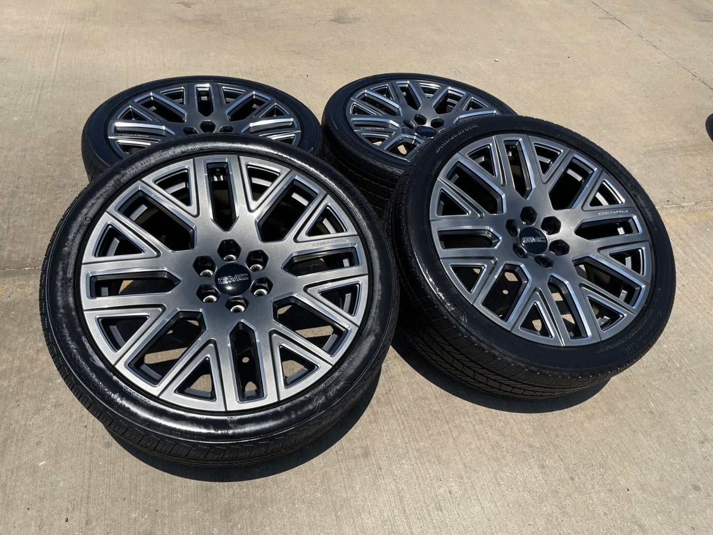24" GMC Yukon Sierra DENALI OEM wheels rims SET 2025 2026 2027 DISCOUNTED