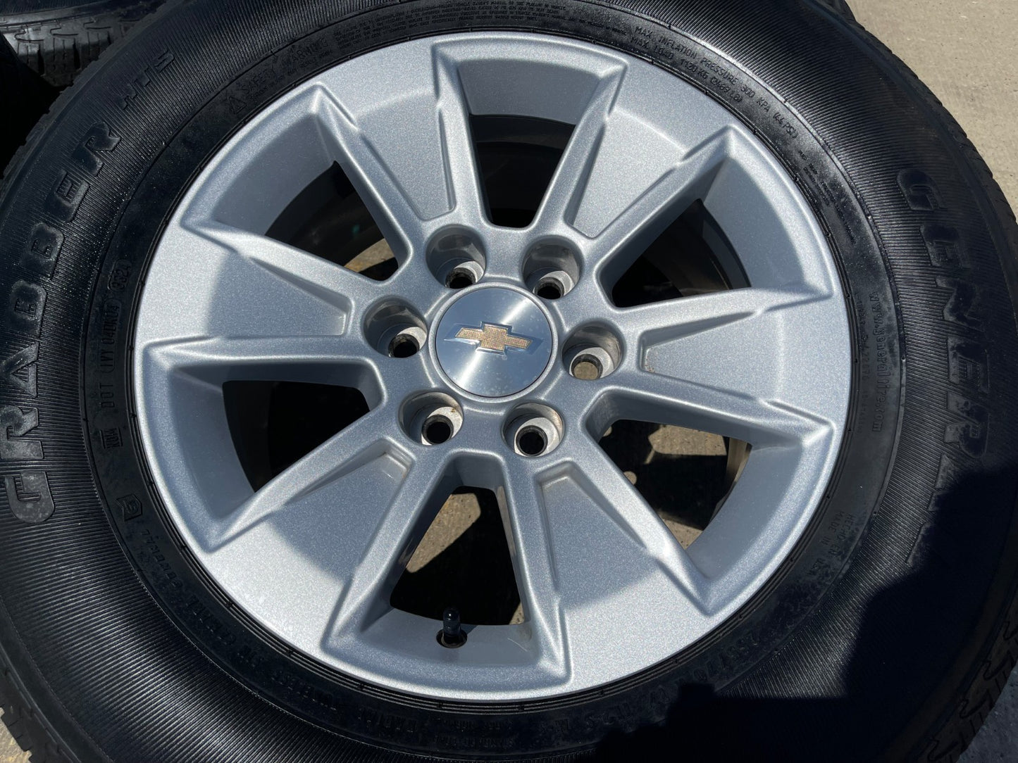 17" Chevy Silverado OEM wheels rims 5908 Colorado GMC Canyon 2024 2025 2026 SET