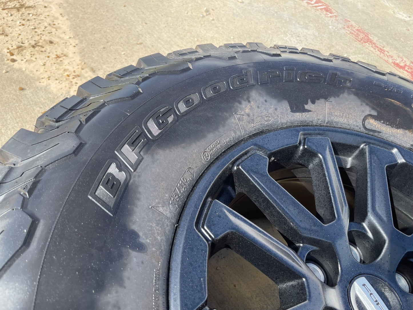 (1) 17" Ford F-150 Raptor OEM 10611 rim wheel Bronco 2026 2027 BFG 35" NEW