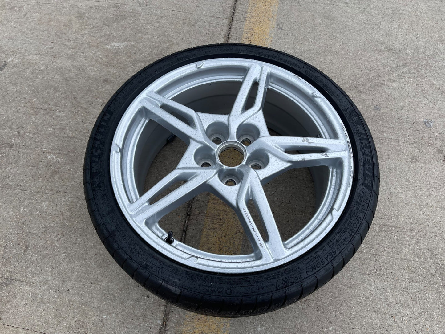 19" Chevy Corvette C8 OEM wheel rim 14007 96704 FRONT 2022 2023 2024 2025 2026