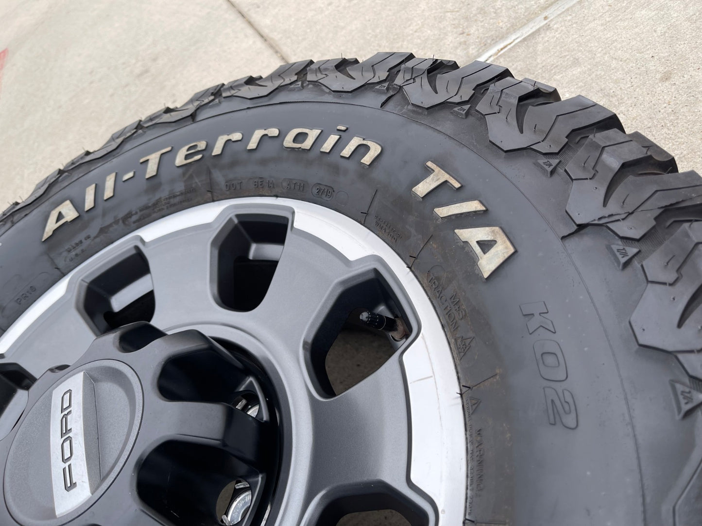 18" Ford F-250 F-350 OEM TREMOR rims wheels 10482 BFG KO2 KO3 A/T 35"