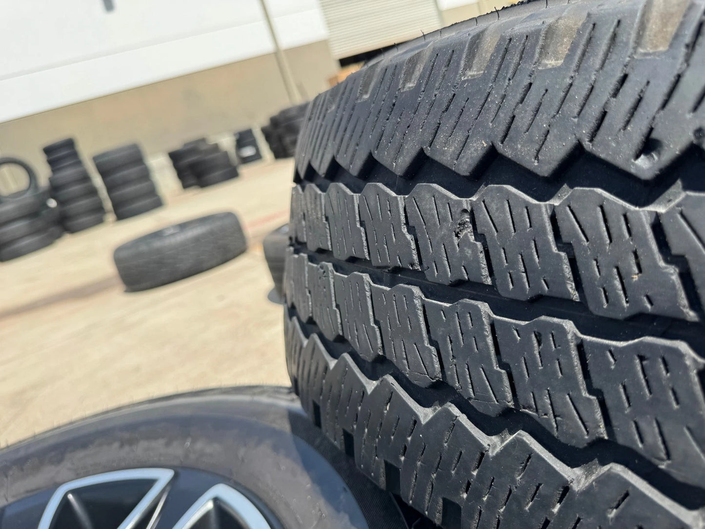 20" Ford F-250 F-350 OEM Lariat Platinum wheel rim 10486 2023 2024 2025 2026