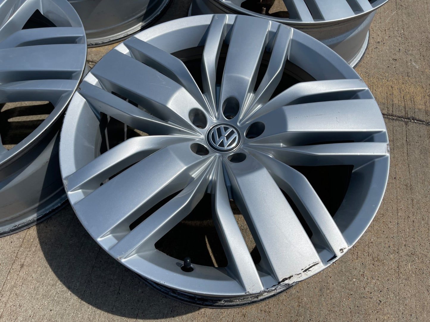 20" VW Atlas OEM wheels rims 70029 Audi Q7 Q8 2020 2021 2022 2023 DISCOUNTED