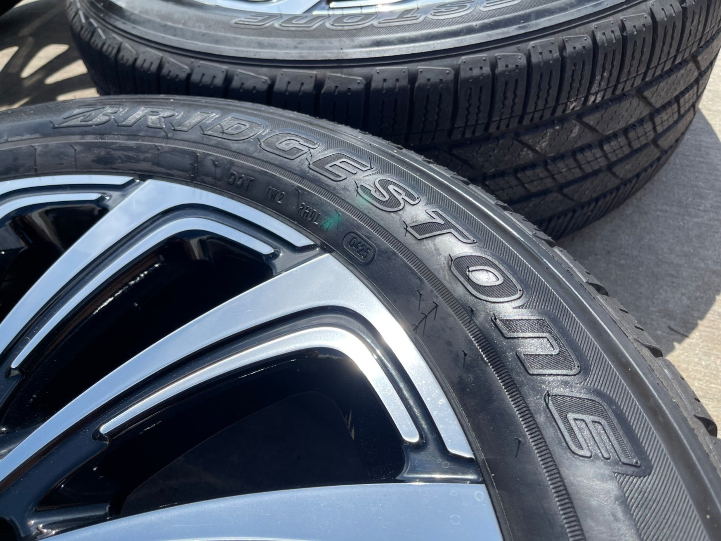 22" Lincoln Navigator OEM 10666 rims wheels BLACK LABEL BRIDGESTONE