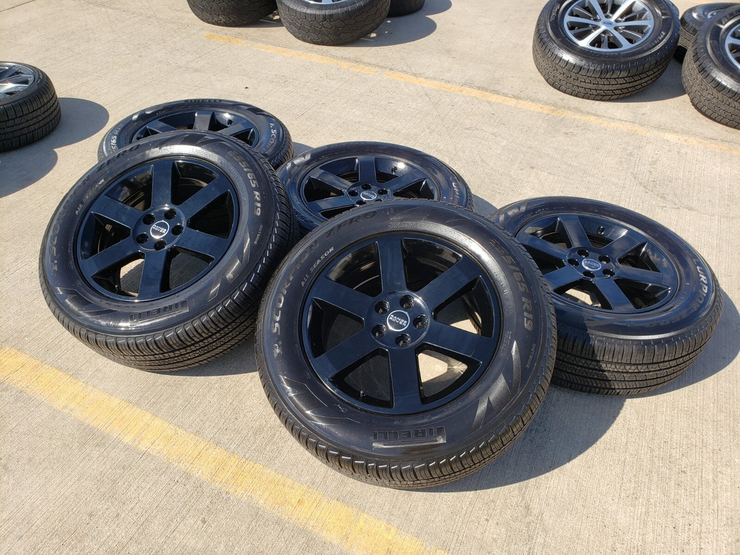 19" Land Rover DEFENDER Range Rover OEM 72348 wheels rims PIRELLI NEW