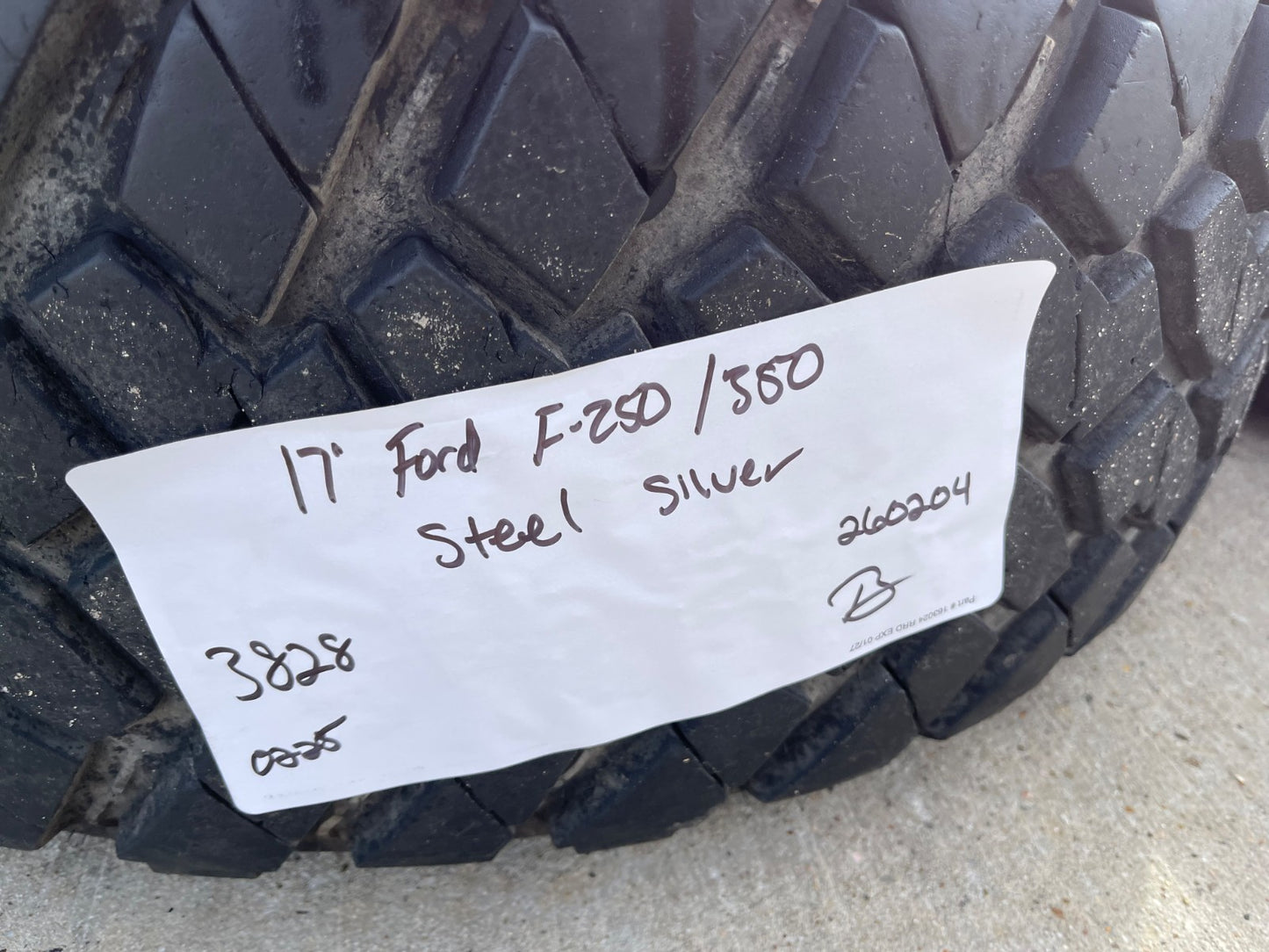 17" Ford F-250 F-350 OEM 3828 wheels rims tires NITRO GRAPLER M/T 33"
