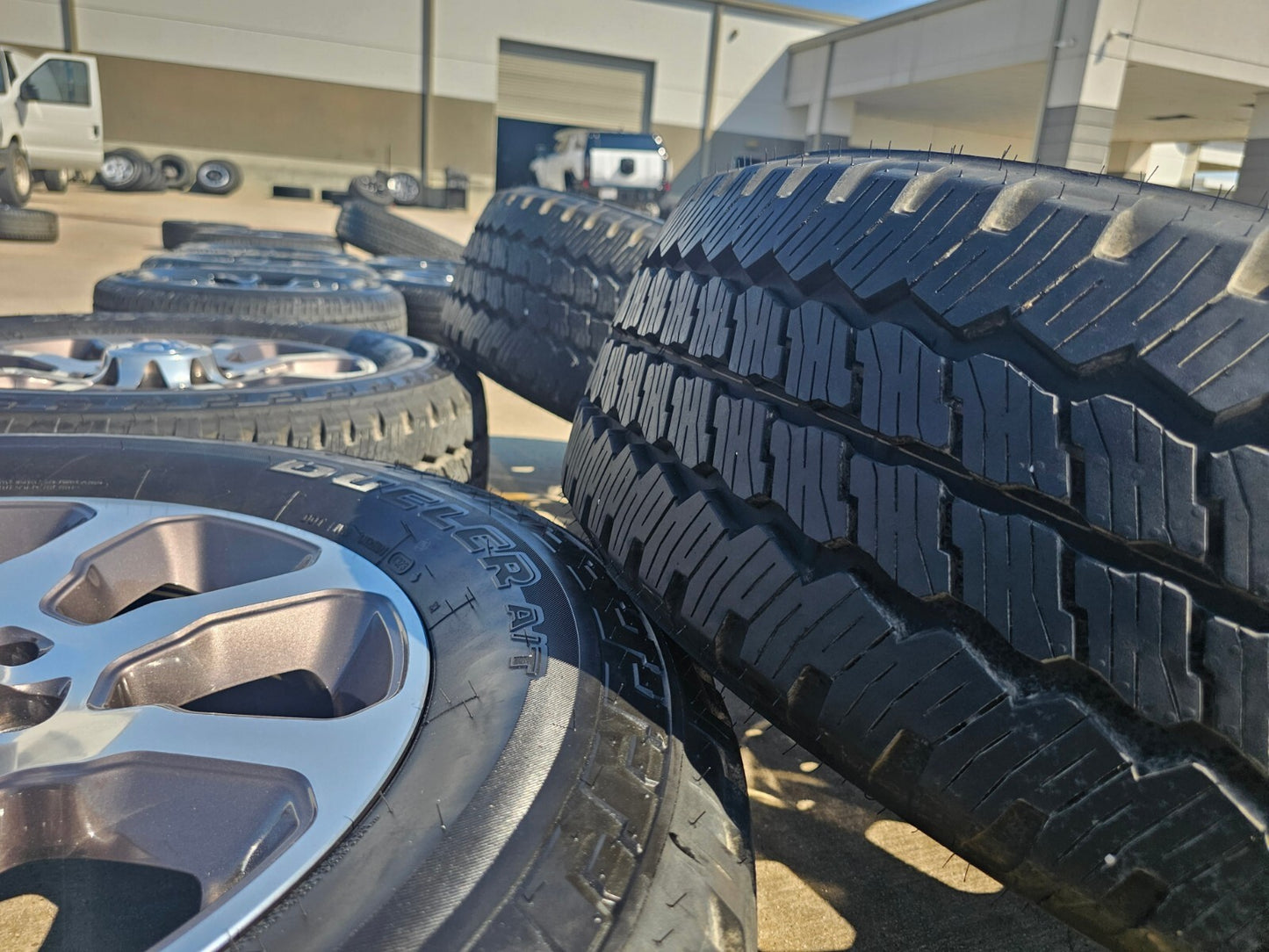 20" Dodge Ram 2500 3500 OEM wheels rims 2698 2699 tires 2023 2024 2025 2026 NEW