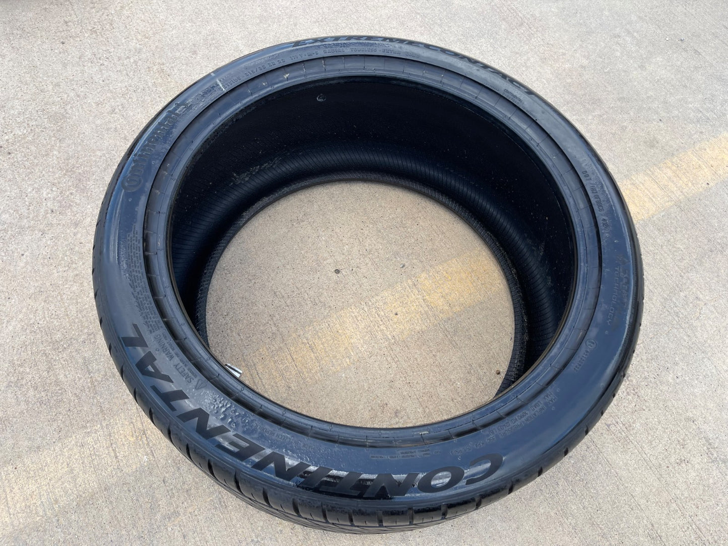 (1) 315/35/22 Continental Extreme Contact DWS06 111Y XL M+S 315/35R22 tire