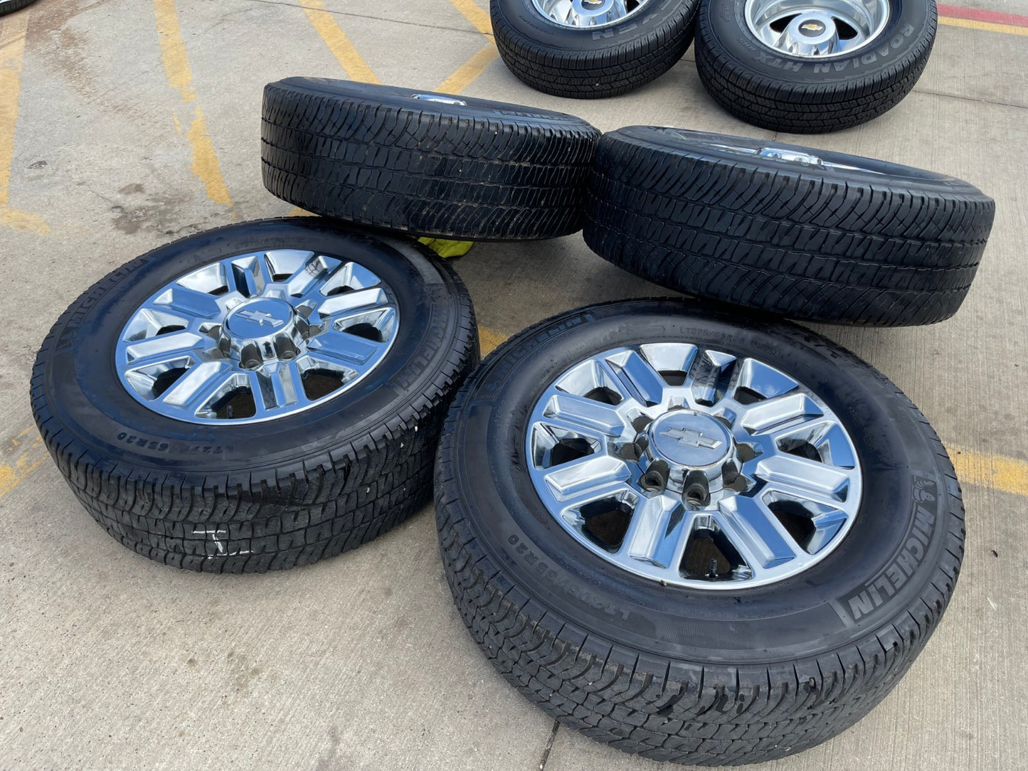 20" Chevy Silverado High Country LTZ 2500 3500 OEM wheels rims MICHELIN