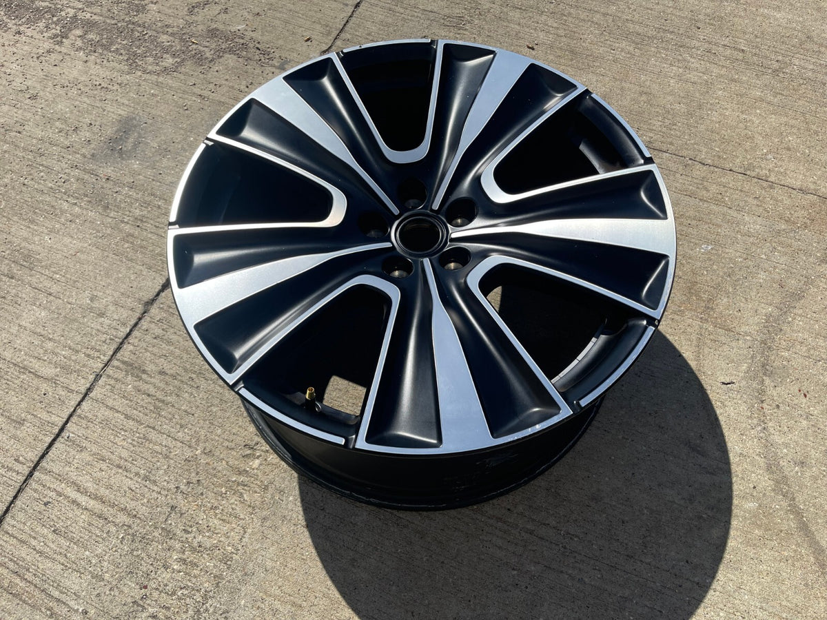 (1) 22" Range Rover AUTOBIOGRAPHY OEM wheel rim Land spare 2023 2024 2025 2026