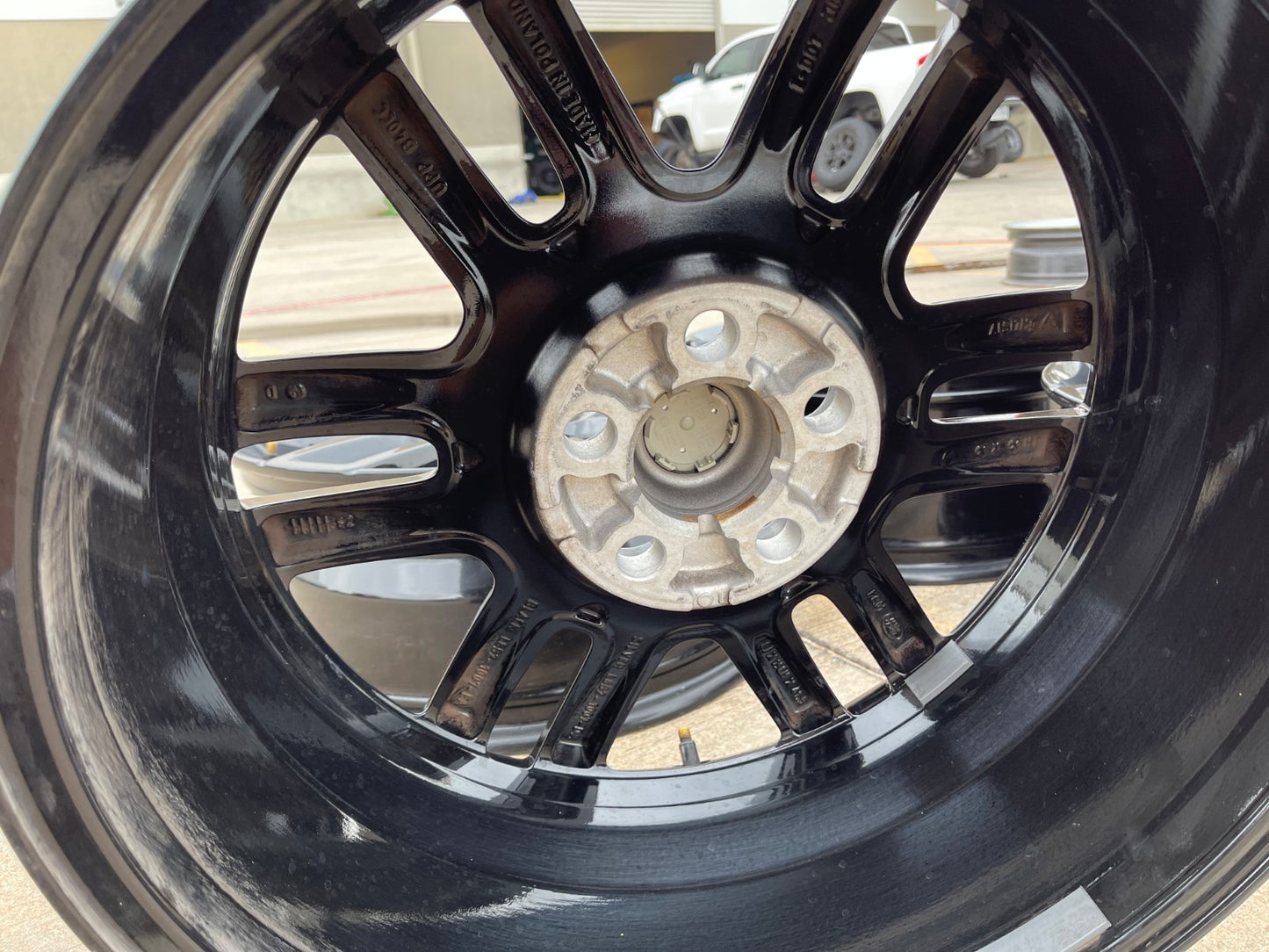 19" Land Rover DEFENDER Range Rover OEM 72350 wheels rims 2024 2025 2026 NEW