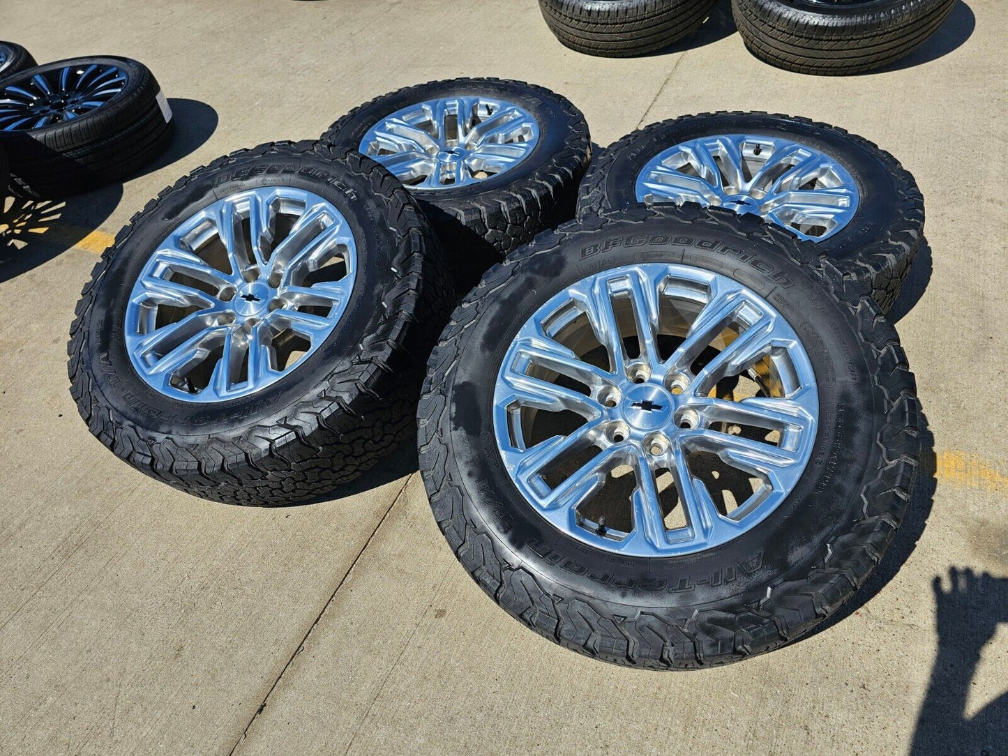 20" Chevy Tahoe Silverado GMC Yukon Sierra OEM 2120 14024 wheels rims BFG